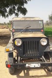 वाहतुकीस अडथळा करणाऱ्या वाहनांवर कारवाई