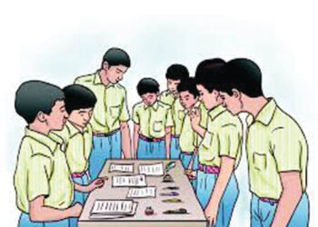 प्रत्यक्ष मतदानाचा विद्यार्थ्यांना अनुभव