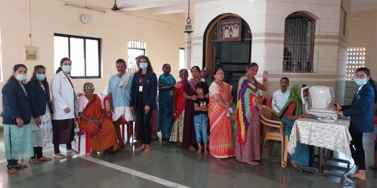 वावेघर येथे नेत्र तपासणी शिबीर