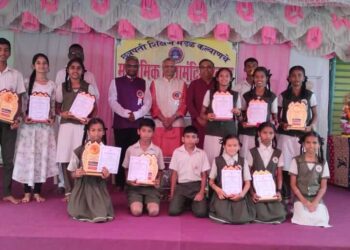 रातवड विद्यालयात स्नेहसंमेलन