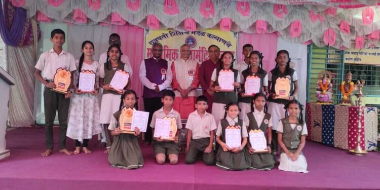 रातवड विद्यालयात स्नेहसंमेलन