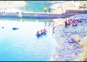 चिल्हार नदीमध्ये अवैध बोटिंग