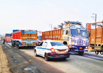 जेएनपीए परिसरात वाहतूक कोंडी