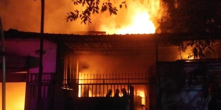 छ.संभाजीनगरमध्ये ‘अग्नितांडव’; सहा जणांचा दुर्दैवी मृत्यू