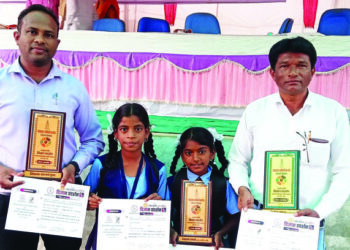 विज्ञान प्रदर्शनामध्ये भडवळ शाळेचे यश