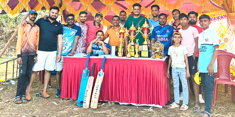 ठाणेश्वरी चषकाचा भोईआळी पाली मानकरी