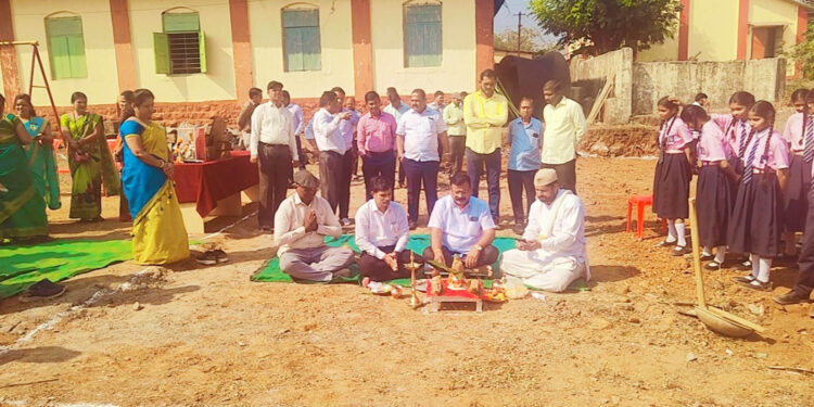 विवेकानंद इंग्लिश मीडियम स्कूलचे भूमिपूजन