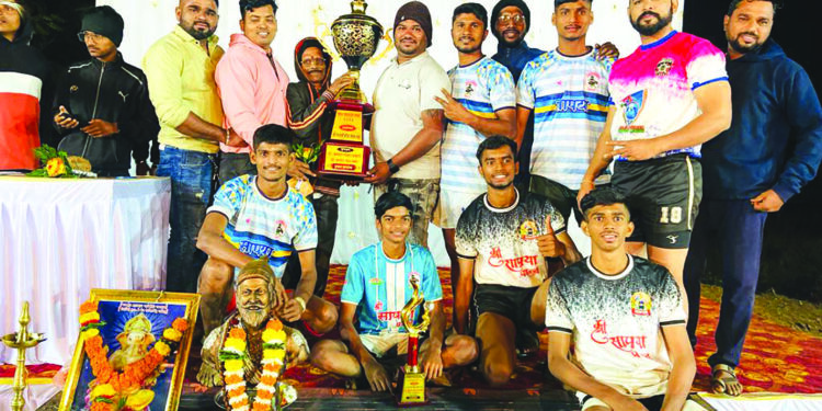 कबड्डीत स्वयंभू वरसगाव अजिंक्य