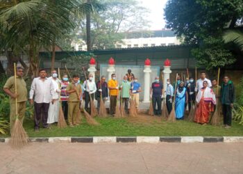 स्वच्छता मोहिमेअंतर्गत श्रमदान