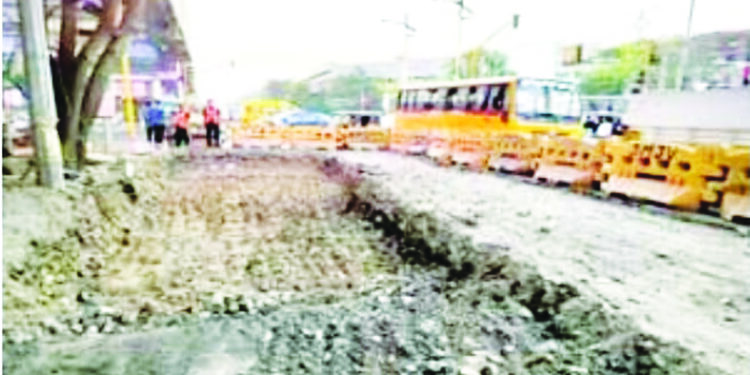 हिरानंदानी सर्कल होणार खड्डेमुक्त