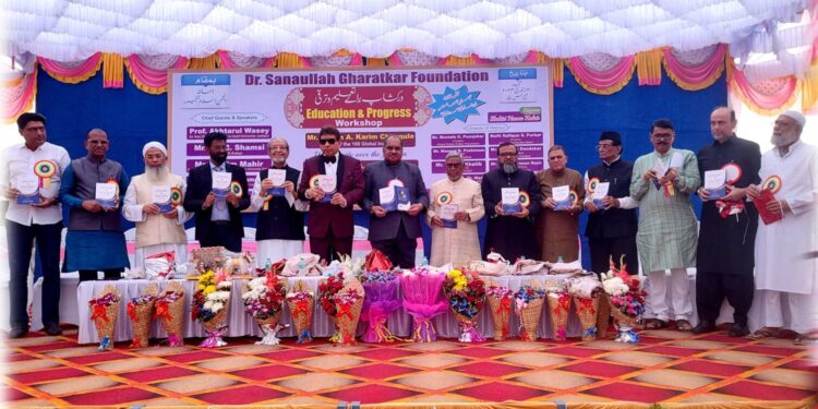 विद्यार्थ्यांनी शिक्षणाकडे गांभीर्याने पाहावे