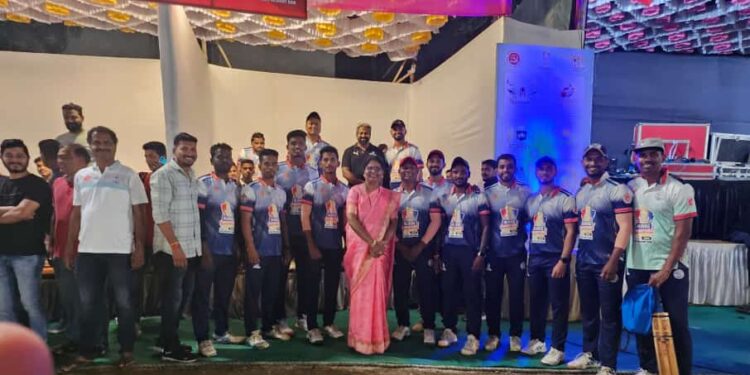 नाईट टेनिस क्रिकेट स्पर्ध्येमध्ये चार संघ सुपर एटमध्ये