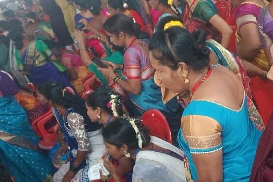 कार्यक्रमाला आणून आमची फसवणूक