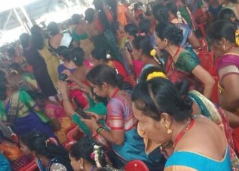 कार्यक्रमाला आणून आमची फसवणूक