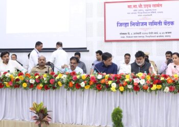 आचारसंहितेच्या भीतीने बैठक घाईगर्दीत