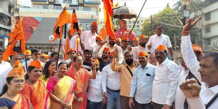 मराठा आंदोलनाच्या विजयाचा कर्जतमध्ये जल्लोष