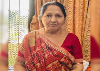 धक्कादायक! 75 वर्षीय आईचे मुलाविरुद्ध उपोषण