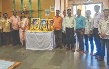 अलिबाग नगर परिषदेतर्फे प्रभाकर पाटील अभिवादन