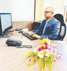 भरत मढवी यांना सिनियर मॅनेजर या पदावर बढती