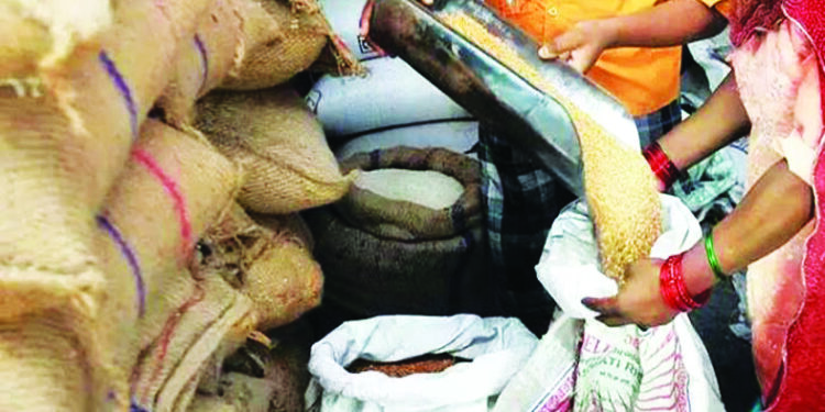 धान्यावाचून लाभार्थ्यांचे हाल