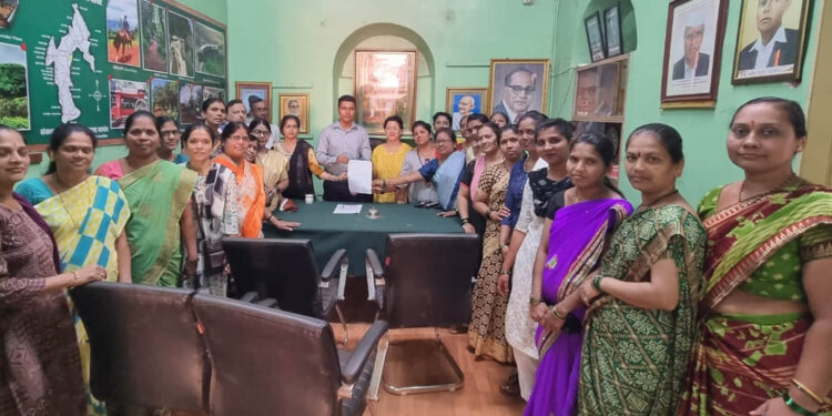 ई-रिक्षा चोवीस तास चालवा