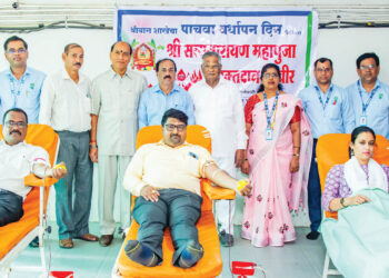 आदर्श पतसंस्थेच्या श्रीबाग शाखेकडून रक्तदान