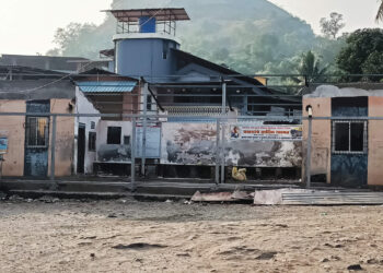 बसस्थानकाअभावी प्रवाशांचे हाल