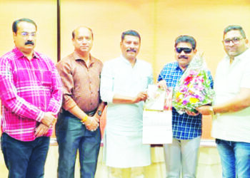 पत्रकार विकास मंचातील समाजसेवकांचा सत्कार