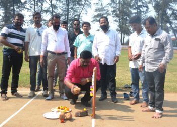 श्रावणी स्पोर्ट्स आयोजित क्रिकेट स्पर्धेचा शुभारंभ