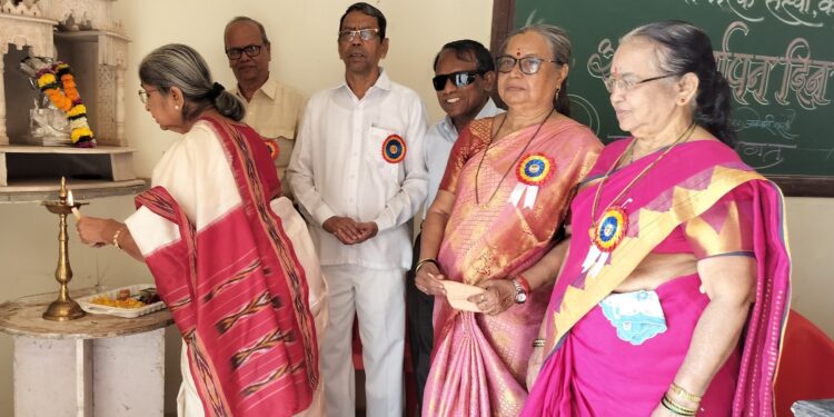 माणसे सुधारली तरी दुर्गुण जात नाहीत – मृदुला गडणीस