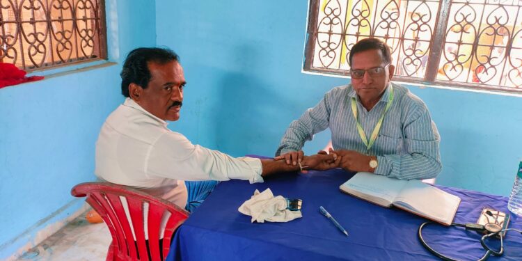 चिरनेरमध्ये आयुर्वेदिक शिबीर संपन्न