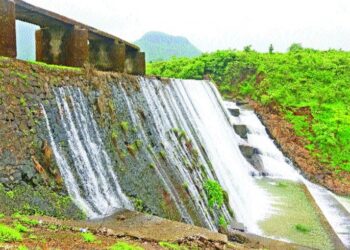 मोर्बे धरणग्रस्त आक्रमक
