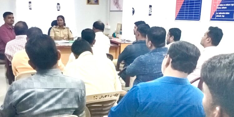 नागोठण्यात शांतता समितीची बैठक