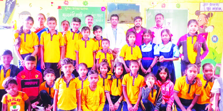 नेणवली शाळेत नेत्रतपासणी शिबीर