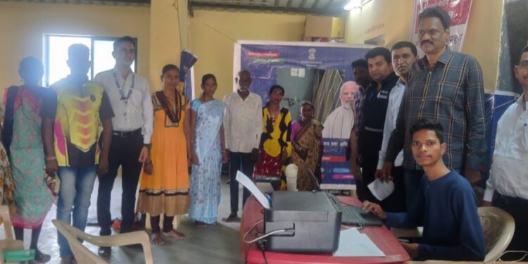 आदिवासी न्याय अभियाना अंतर्गत शिबीर