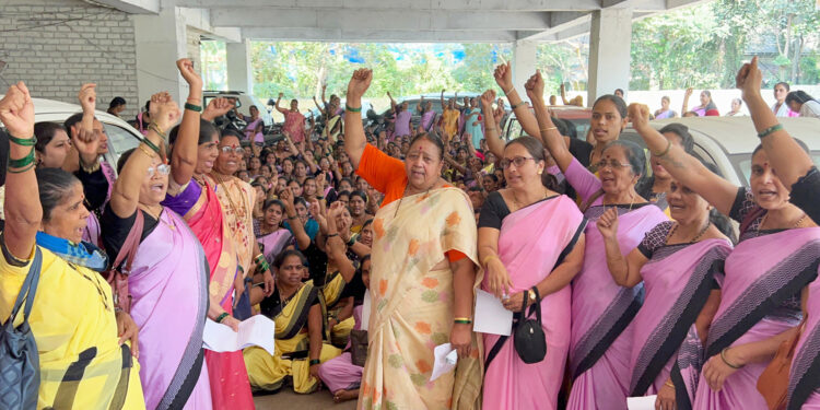 राज्यातील अंगणवाडी सेविका उपेक्षितच