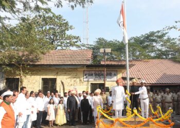 पेण तालुक्यात उत्साहात ध्वजारोहण