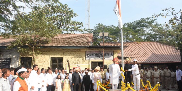 पेण तालुक्यात उत्साहात ध्वजारोहण