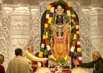 भव्य मंदिरात रामलल्लांची प्रतिष्ठापना