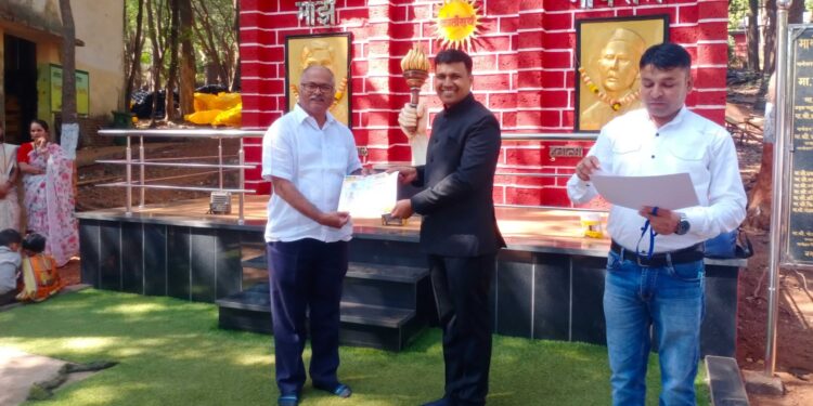 स्वातंत्र्य सैनिकांच्या वारसांचा सन्मान