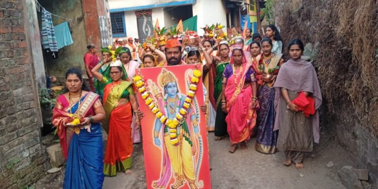 चिरनेरमध्ये कलश यात्रेला प्रतिसाद