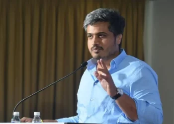 रोहित पवारांच्या बारामती ॲग्रोवर ईडीची छापेमारी