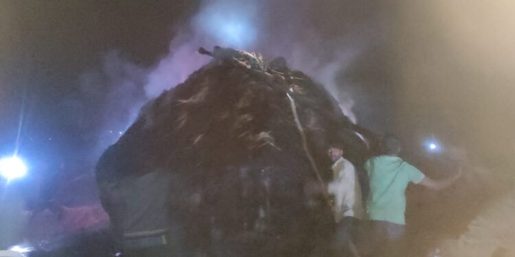 मळणी जळून शेतकर्‍याचे नुकसान