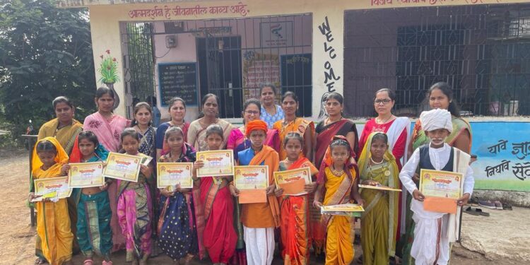 निबंध स्पर्धांचे आयोजन