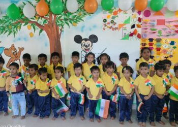 सुतारवाडी शाळेत विविध कार्यक्रम