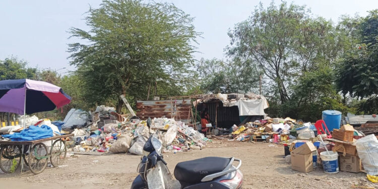 भंगार व्यावसायिकांमुळे उरणवासीय त्रस्त