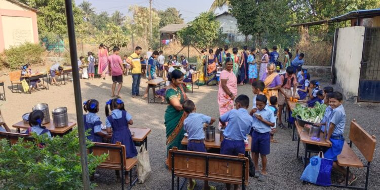 उसर शाळेत खाद्य महोत्सव