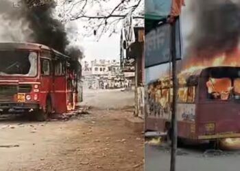 मराठा आंदोलक आक्रमक! जालन्यात बस पेटवली; इंटरनेट सेवाही बंद