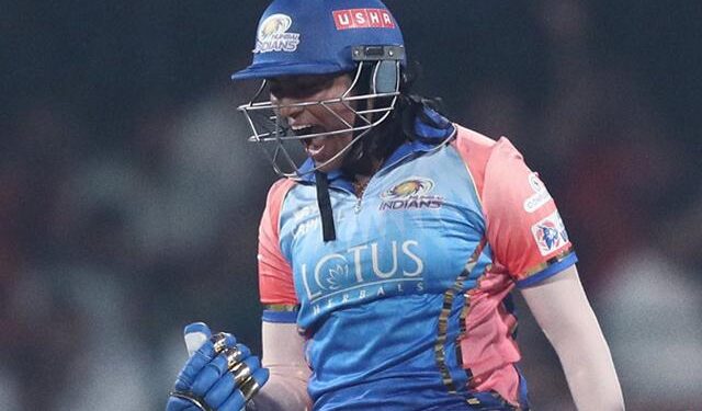 सजना बनली गळ्यातील ताईत