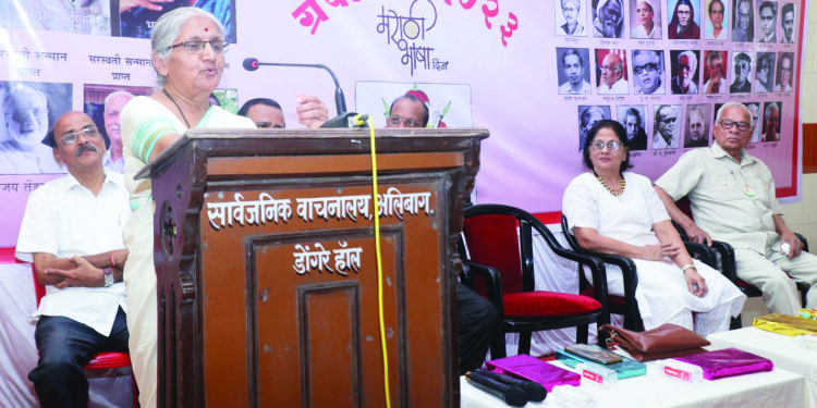 वाचनाला पर्याय नाही